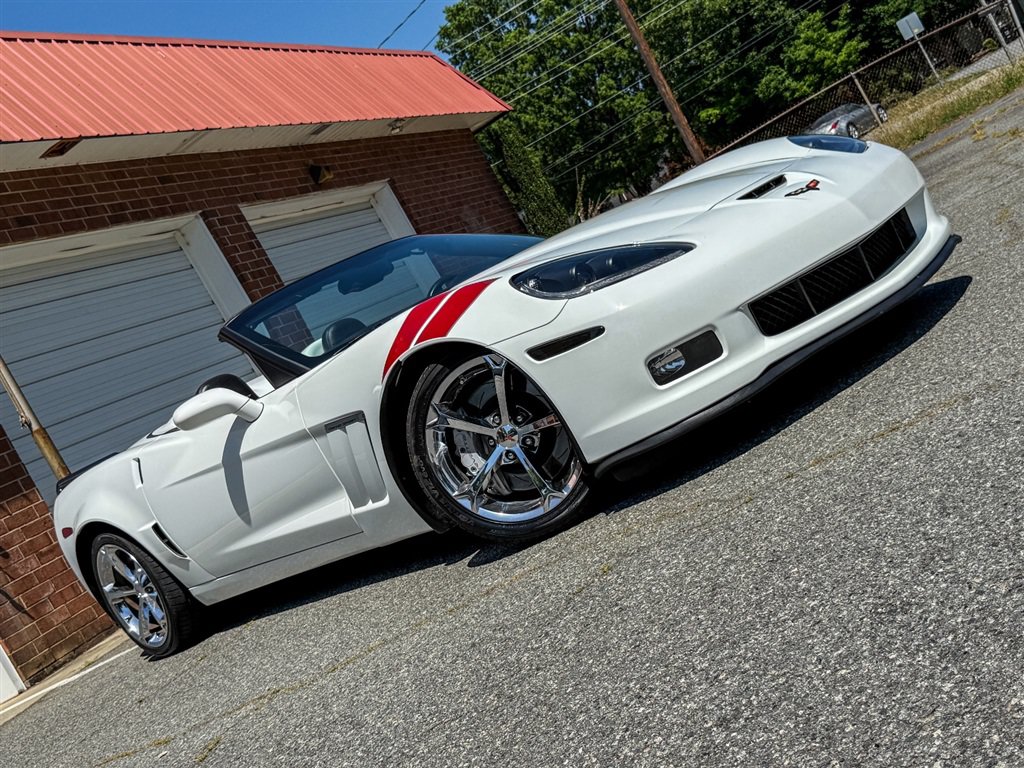 Used 2010 Chevrolet Corvette Grand Sport w/ Preferred Equipment Group RWD image 30