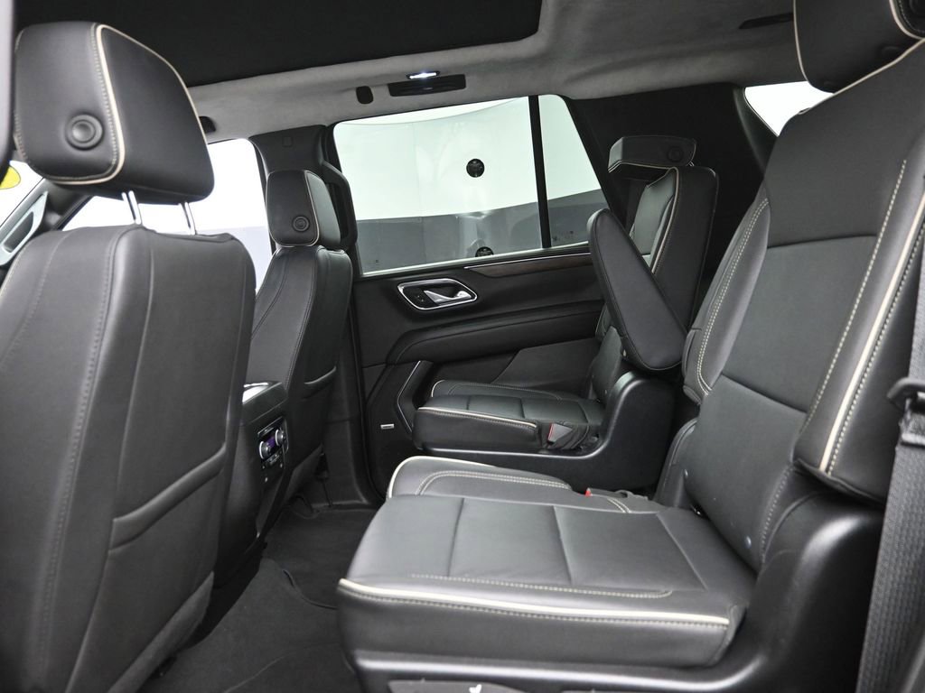 Used 2024 Chevrolet Tahoe Premier AWD/4WD image 11