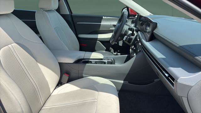 Used 2025 Hyundai Sonata SEL FWD image 24
