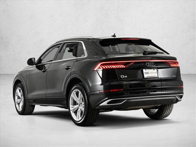 Used 2023 Audi Q8 Premium image 8