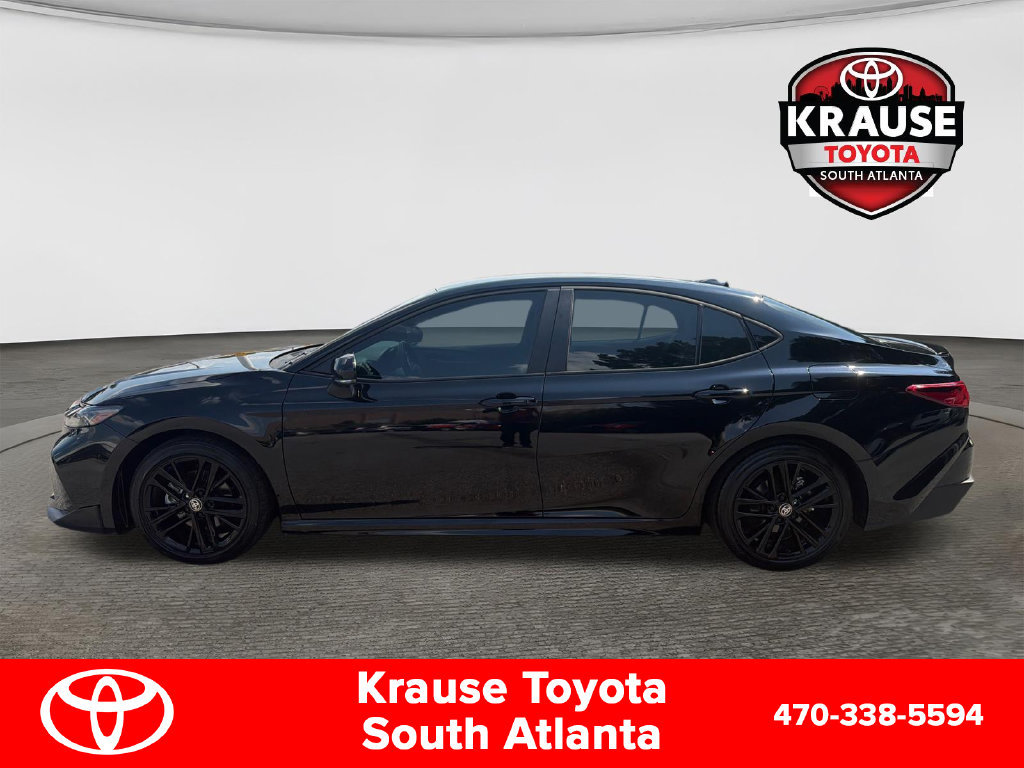 Used 2025 Toyota Camry SE w/ Convenience Package FWD image 4
