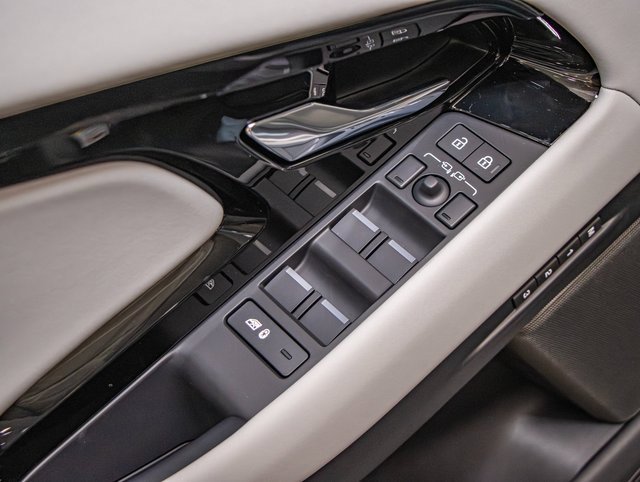 New 2026 Land Rover Range Rover Evoque Dynamic SE image 14