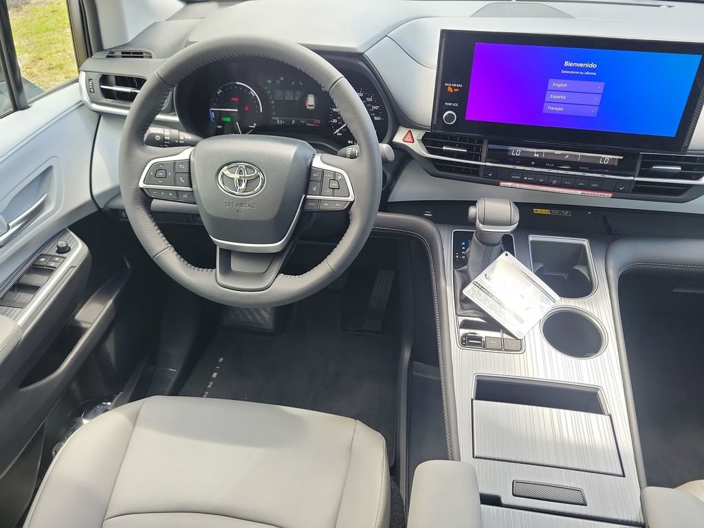 New 2026 Toyota Sienna XLE FWD image 26
