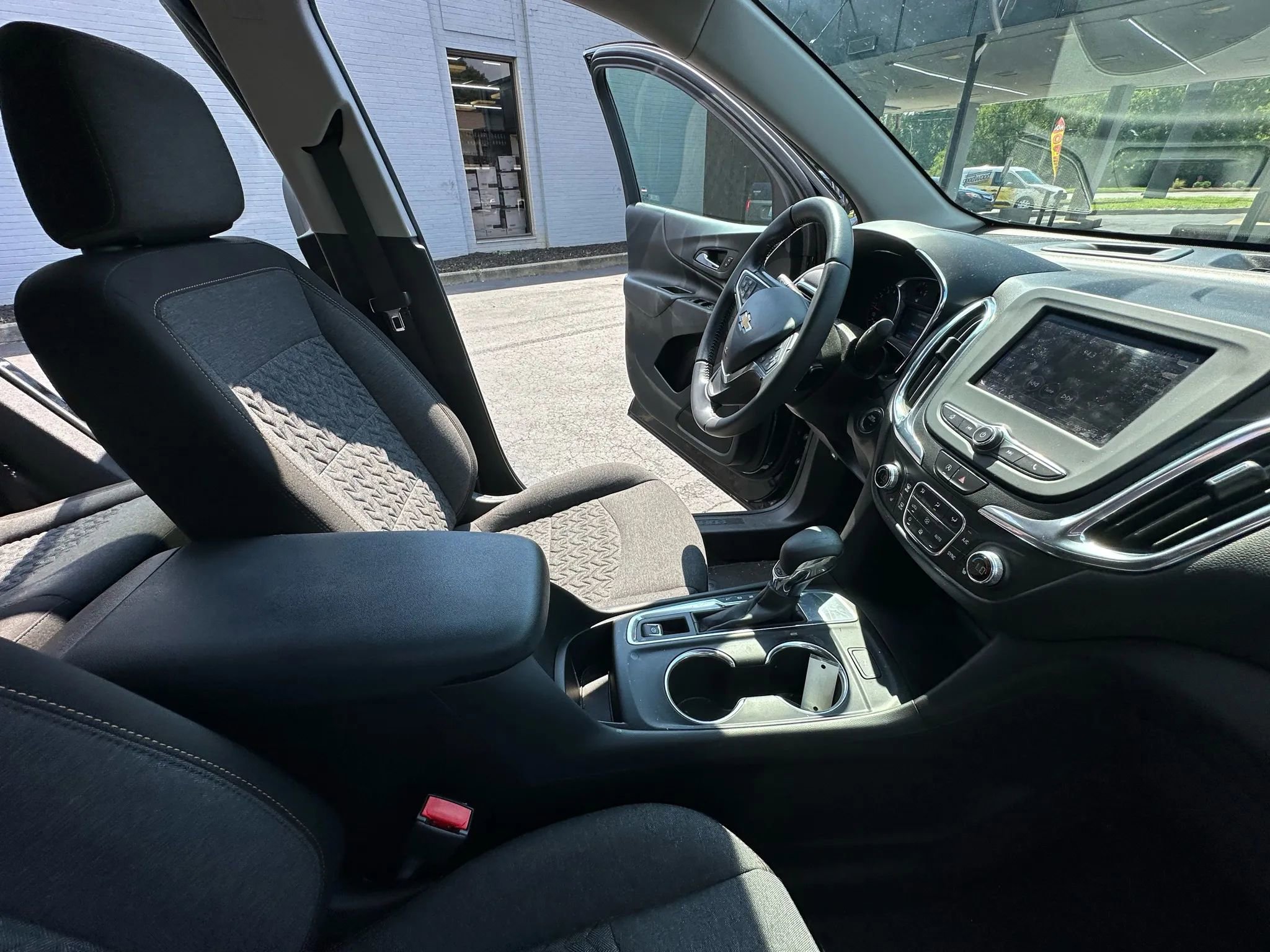 Used 2022 Chevrolet Equinox LT image 19