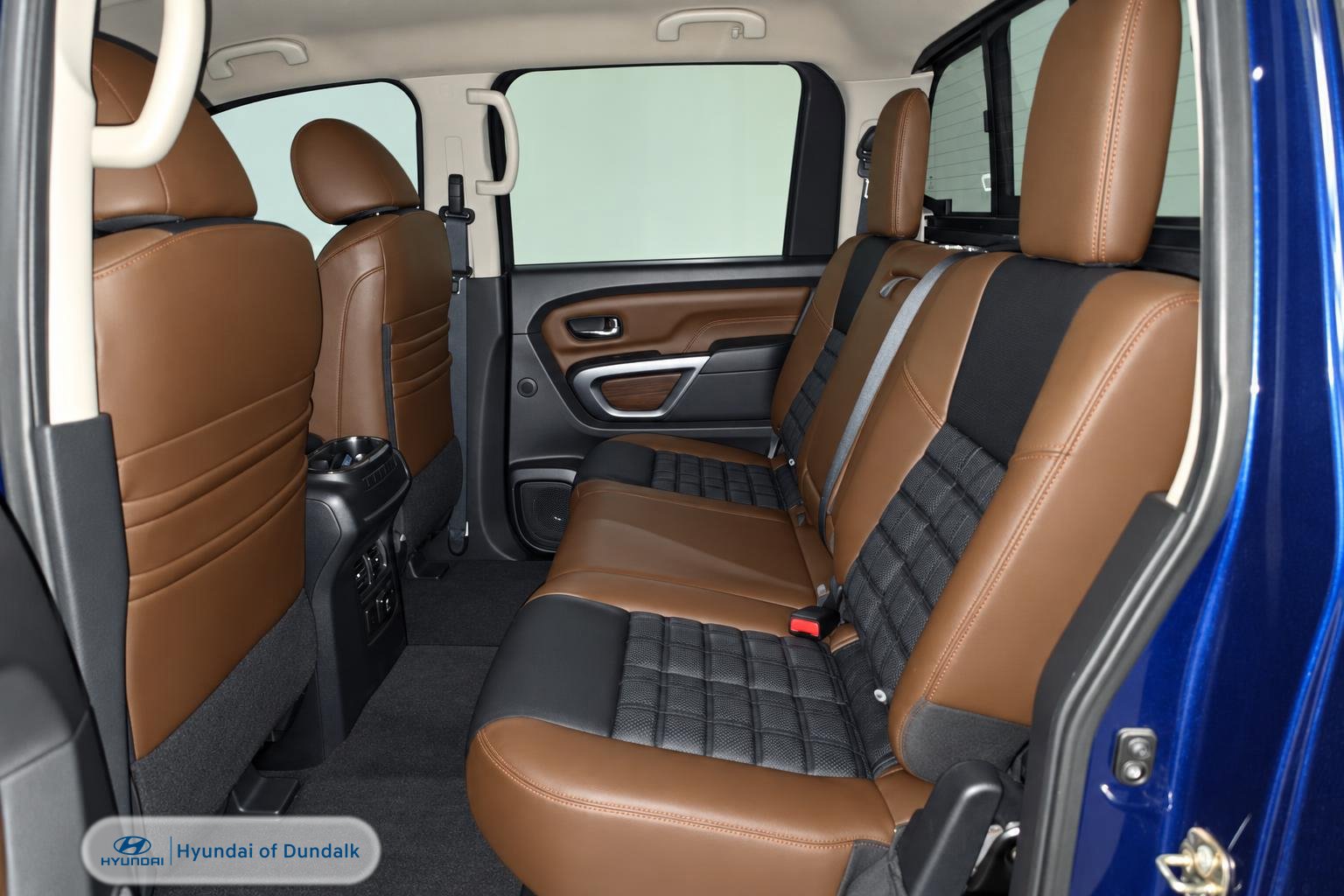 Used 2017 Nissan Titan Platinum Reserve AWD/4WD image 9