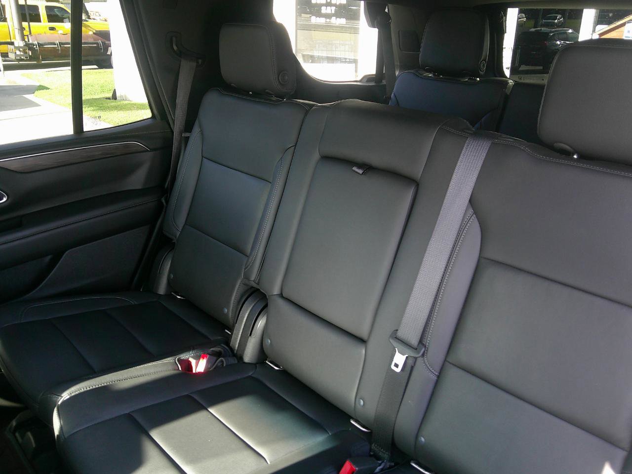 Used 2021 Chevrolet Tahoe LT w/ LT Signature Package RWD image 14