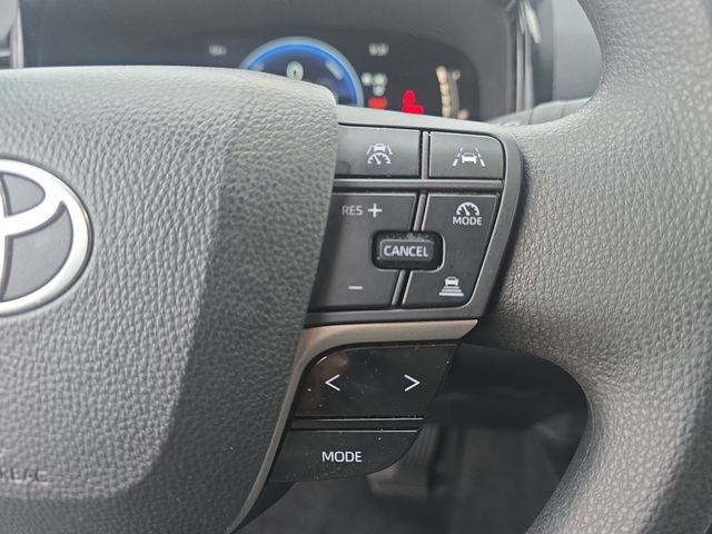 Used 2025 Toyota Camry LE image 17