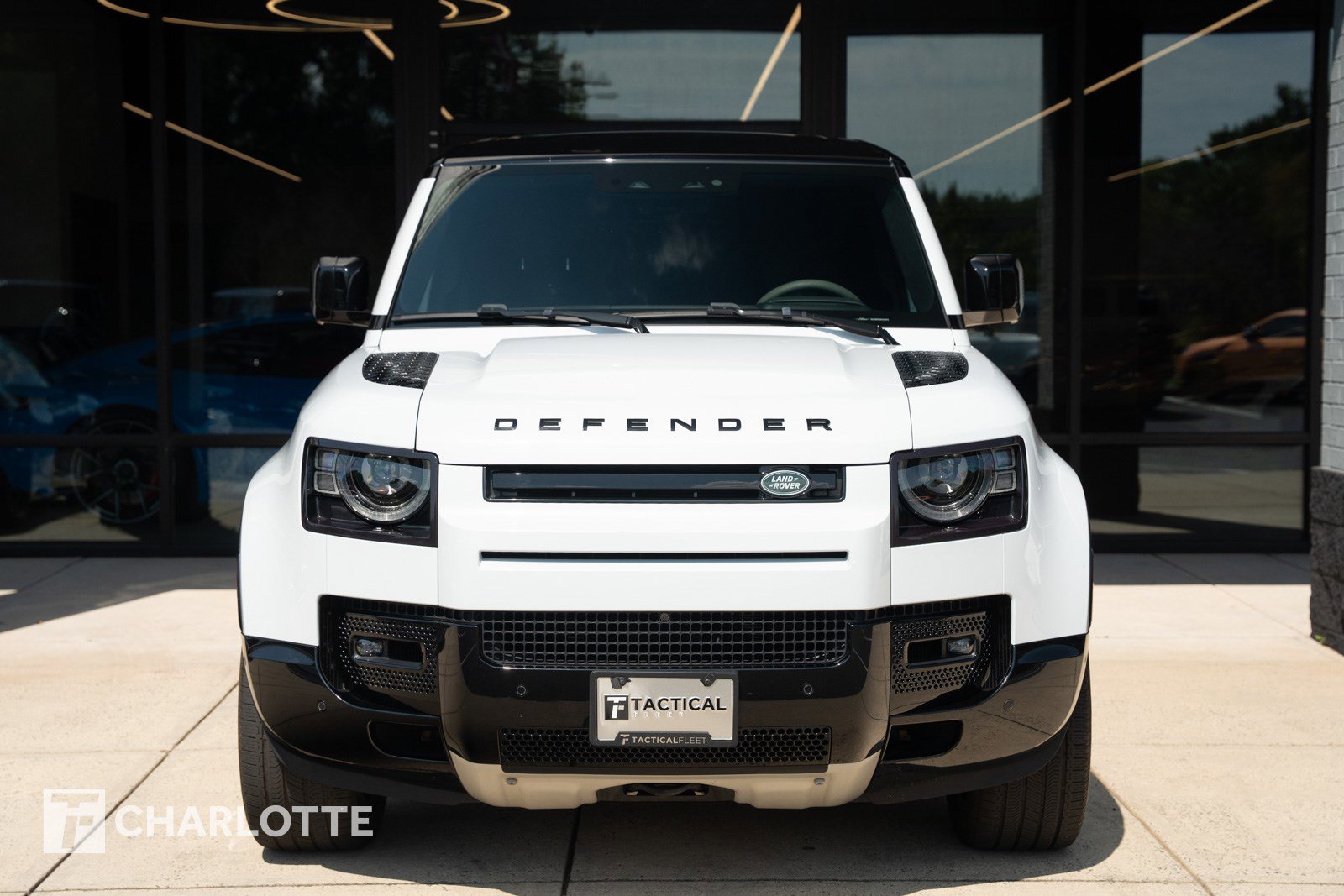 Used 2023 Land Rover Defender 110 V8 image 5