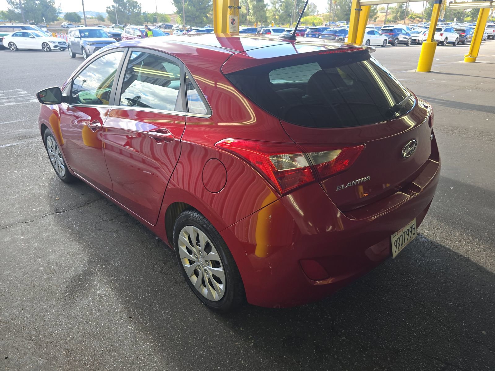 Used 2016 Hyundai Elantra GT FWD image 10