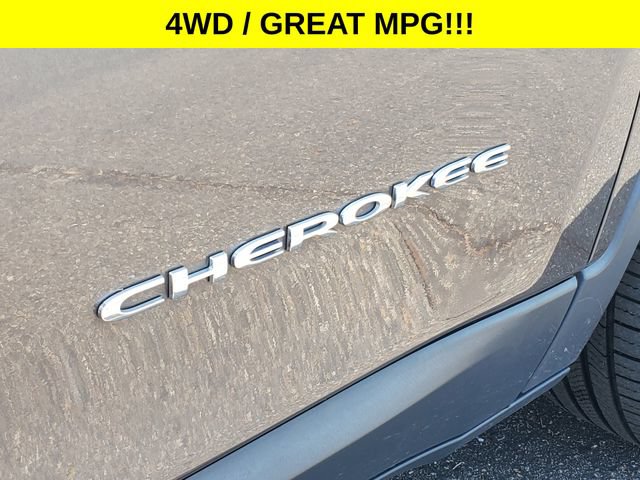 Used 2019 Jeep Cherokee Limited AWD/4WD image 7