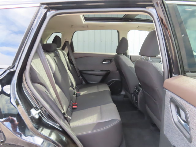 Used 2021 Nissan Rogue SV AWD/4WD image 28