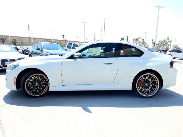 New 2026 BMW M2 w/ Lighting Package RWD image 4