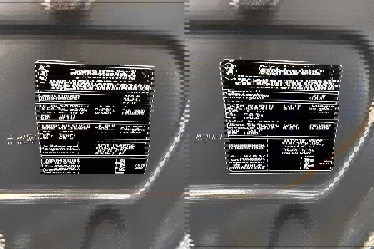 Used 2018 BMW 330i Sedan w/ Shadow Sport Edition image 7