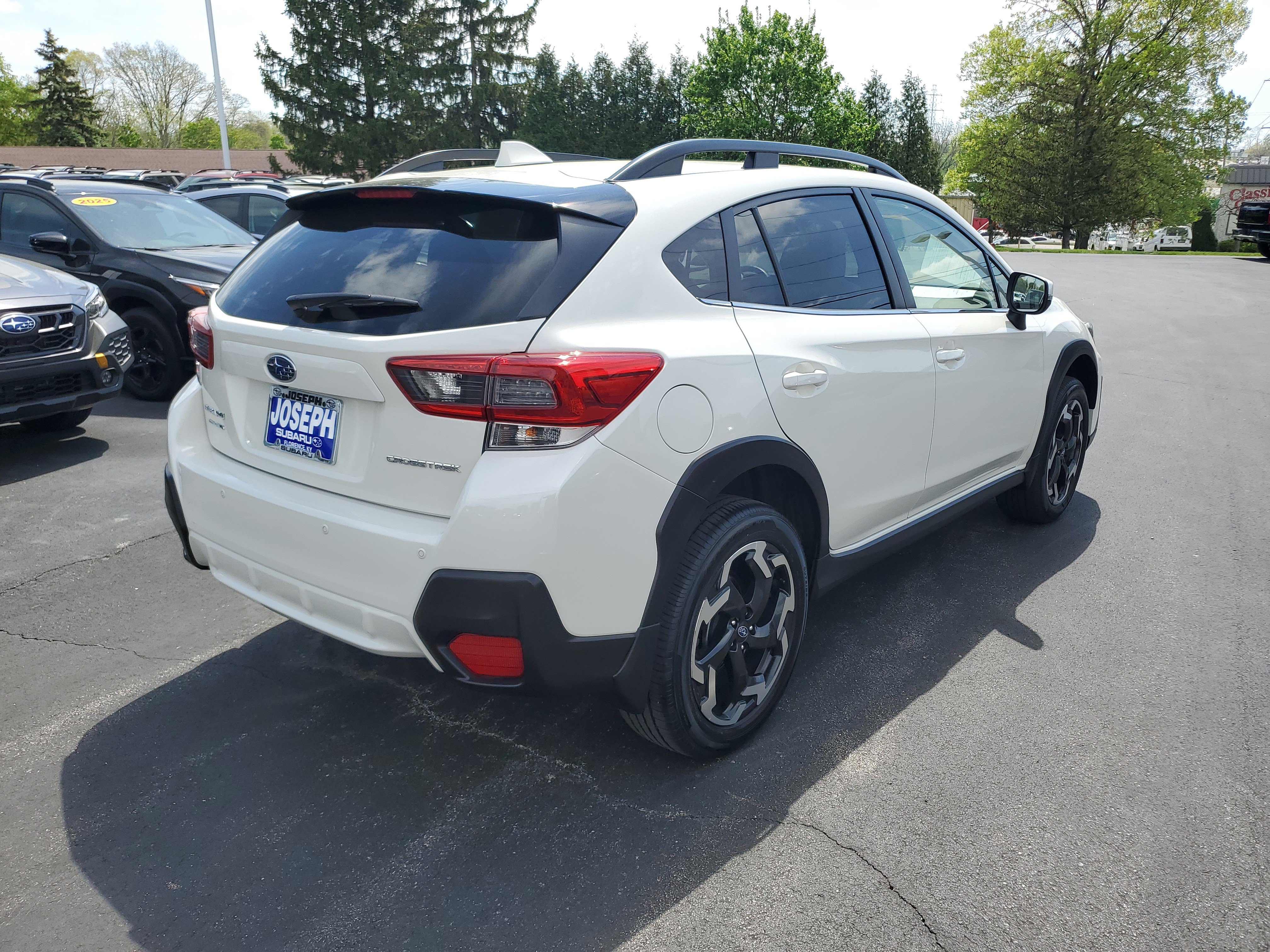 Used 2023 Subaru Crosstrek 2.5i Limited AWD/4WD image 3