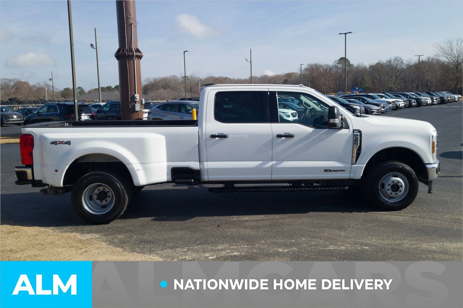 Used 2025 Ford F350 XLT image 5