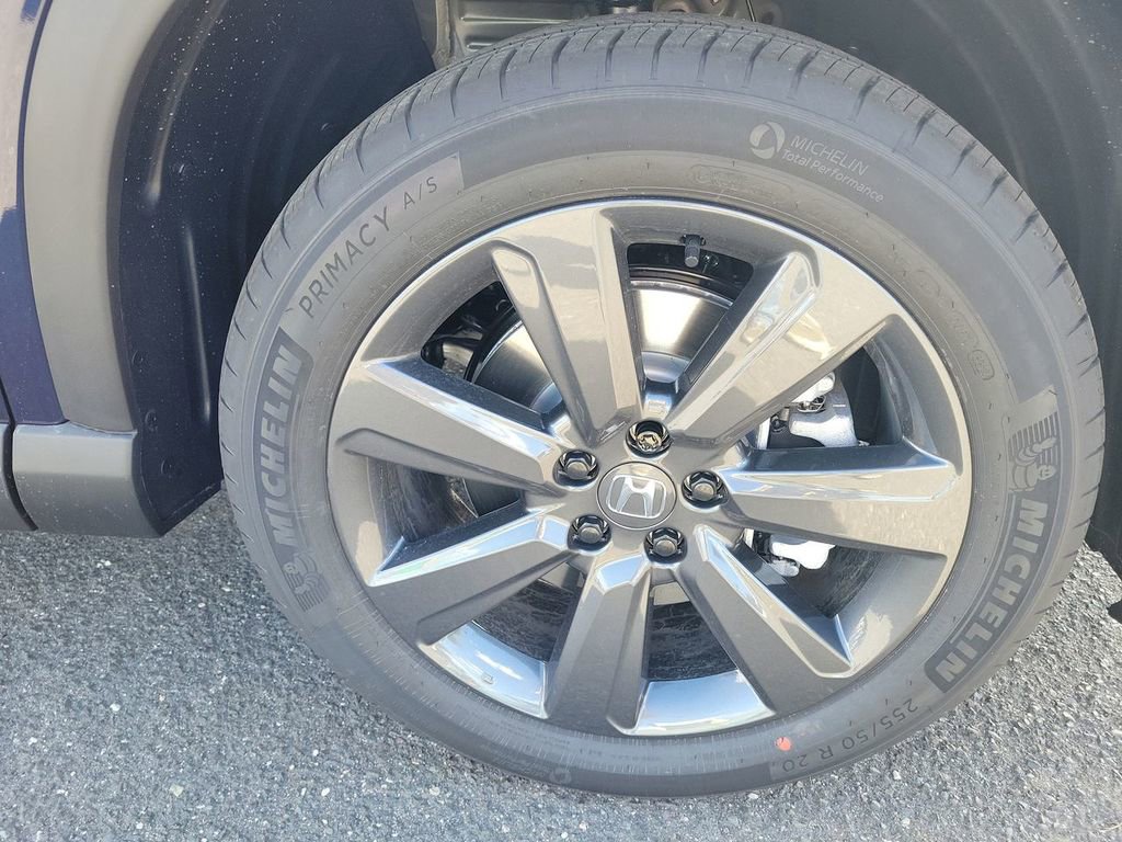 New 2025 Honda Pilot Sport image 11