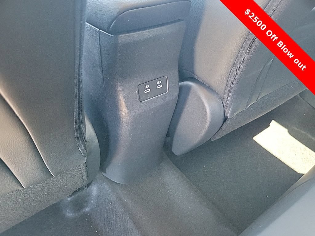 New 2025 Nissan Kicks SR FWD image 34