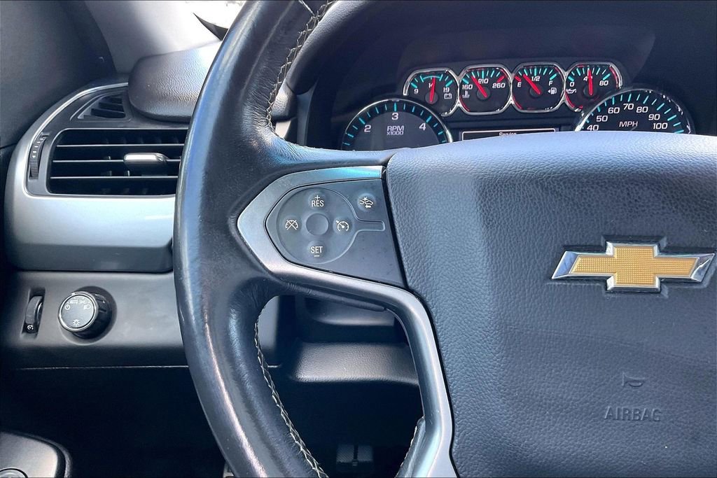 Used 2018 Chevrolet Suburban LT RWD image 10