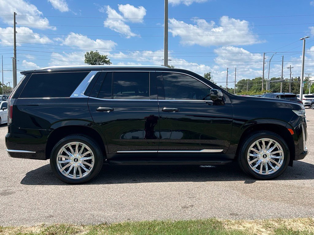 Used 2023 Cadillac Escalade Premium Luxury w/ LPO, Illumination Package AWD/4WD image 6