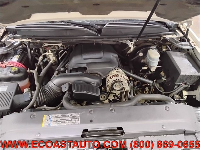 Used 2009 Chevrolet Suburban LTZ AWD/4WD image 9