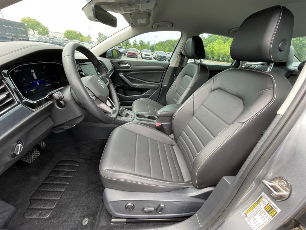 Used 2022 Volkswagen Jetta SE FWD image 26
