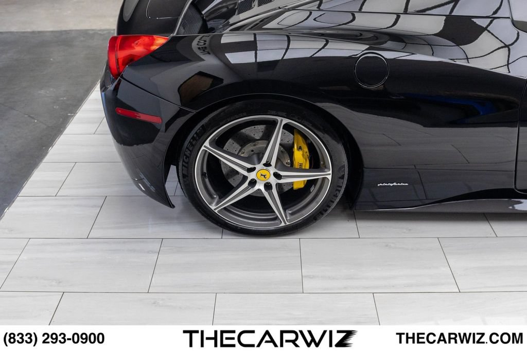 Used 2015 Ferrari 458 Spider RWD image 28