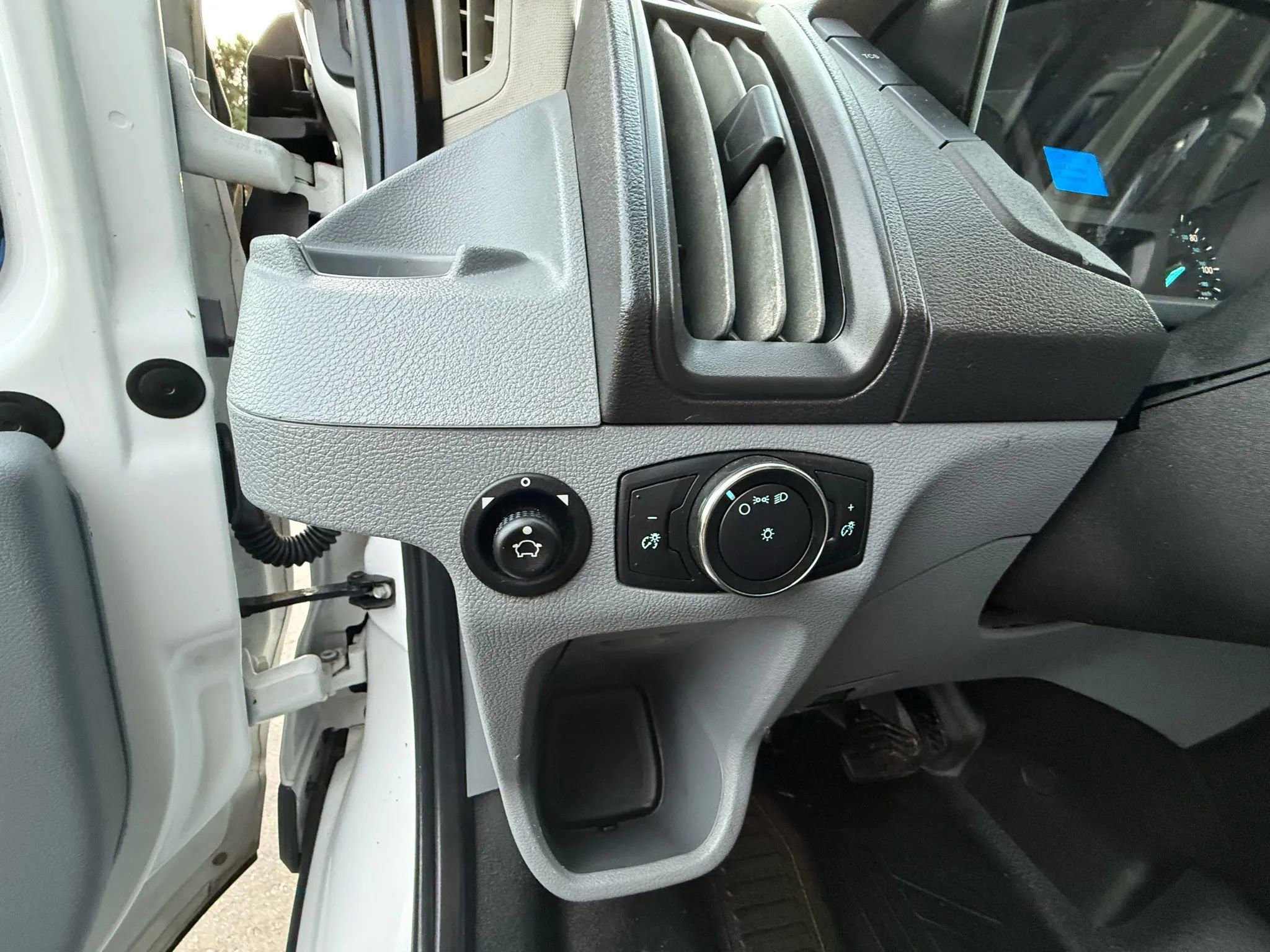 Used 2017 Ford Transit 350 350 HD Cutaway 138 w/ Interior Upgrade Package image 27