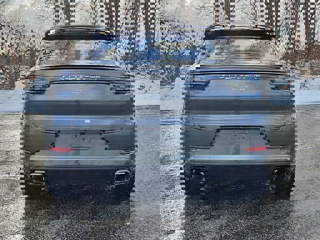 Certified 2022 Porsche Cayenne image 6