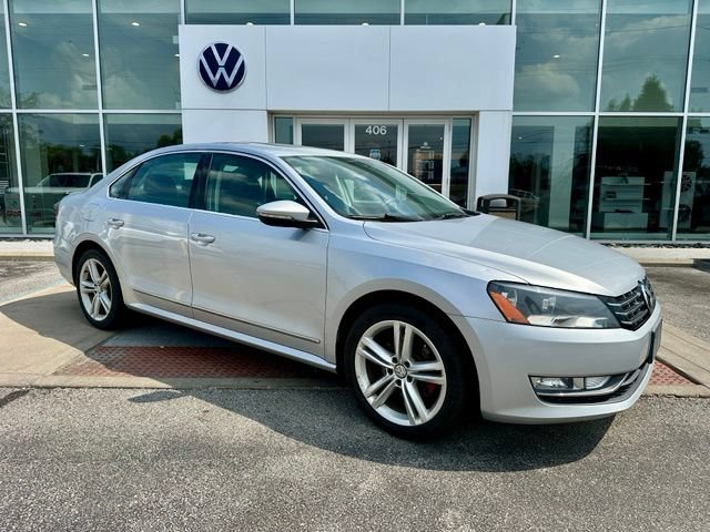 Used 2012 Volkswagen Passat TDI SEL Premium FWD image 1