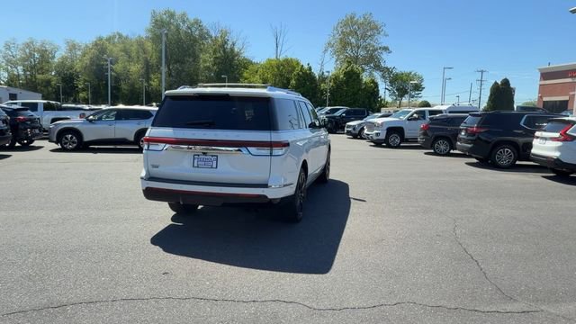 Used 2023 Lincoln Navigator L Reserve AWD/4WD image 7