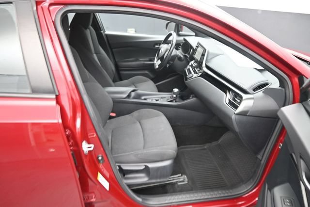 Used 2018 Toyota C-HR XLE FWD image 10