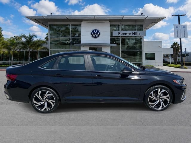 New 2026 Volkswagen Jetta SEL FWD image 3