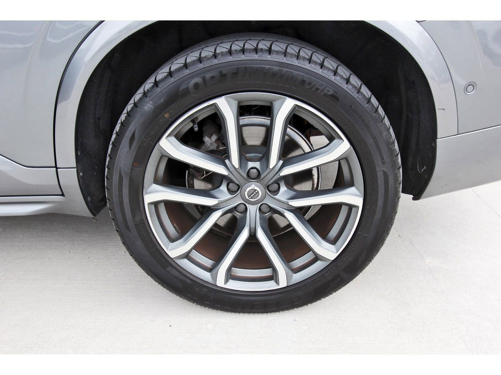 Used 2016 Volvo XC90 T6 Momentum w/ Momentum Plus Package AWD/4WD image 30