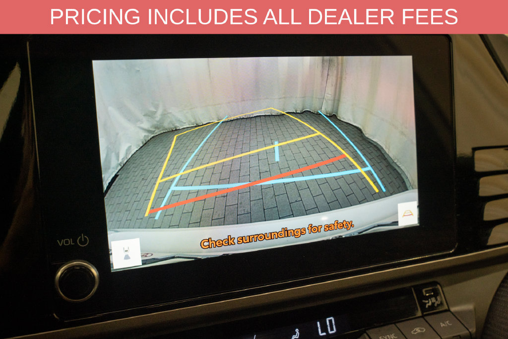 Used 2025 Toyota Camry SE FWD image 13