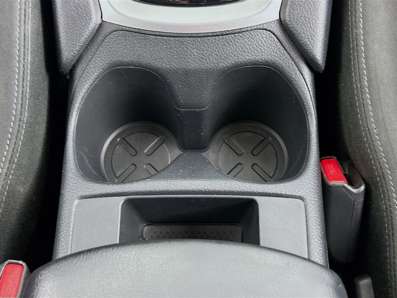 Used 2015 Nissan Rogue S image 18