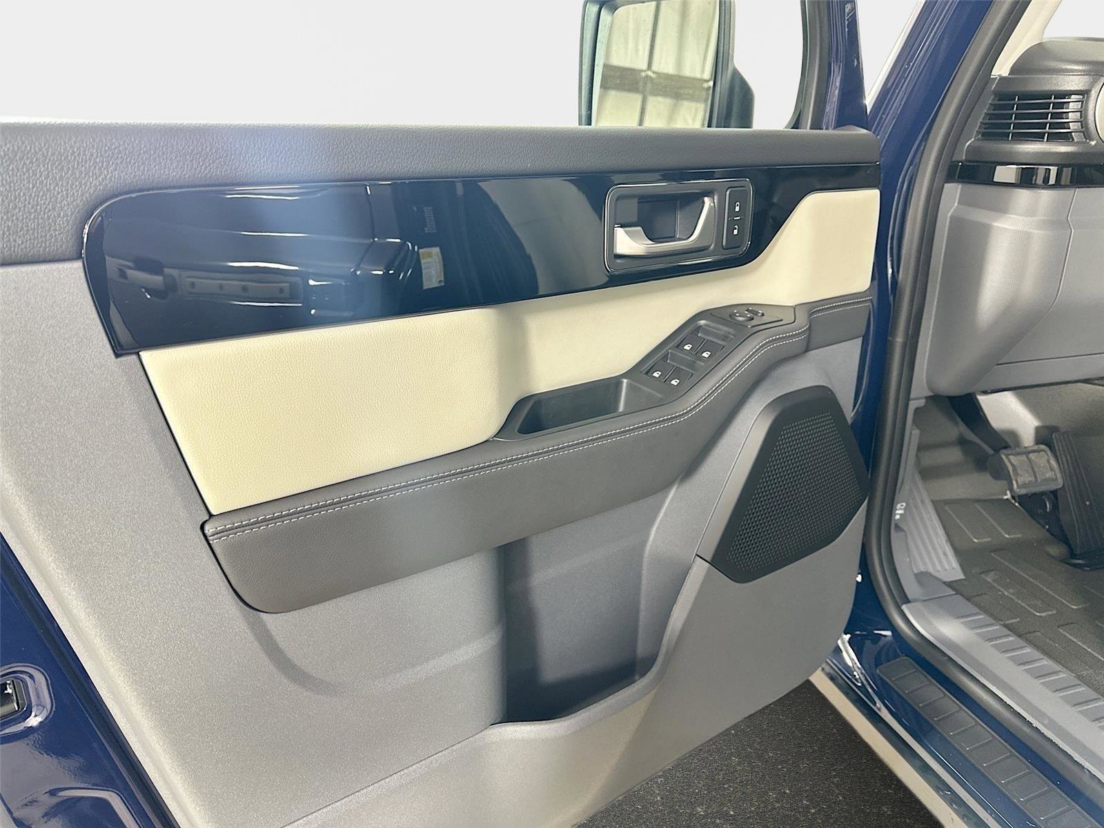 New 2025 INEOS Grenadier Fieldmaster Edition image 17