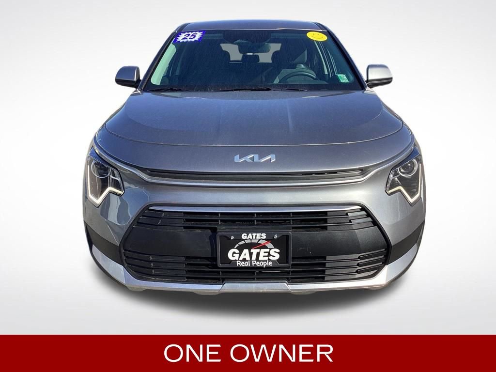 Used 2025 Kia Niro LX FWD image 3