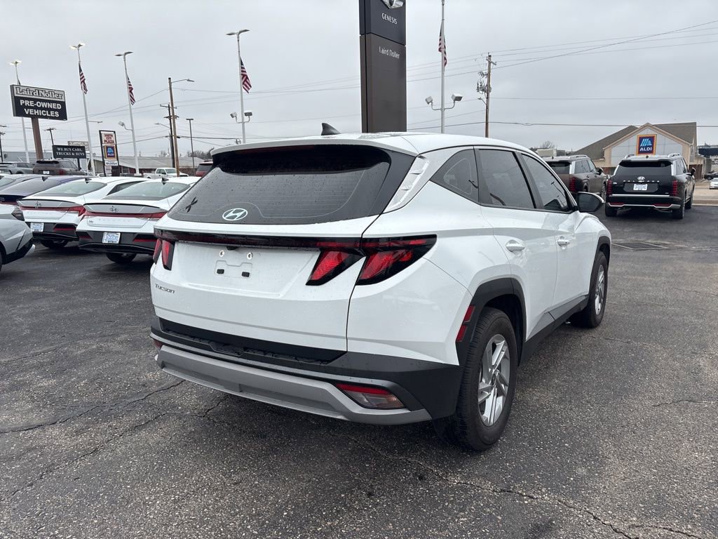 Used 2025 Hyundai Tucson SE image 4