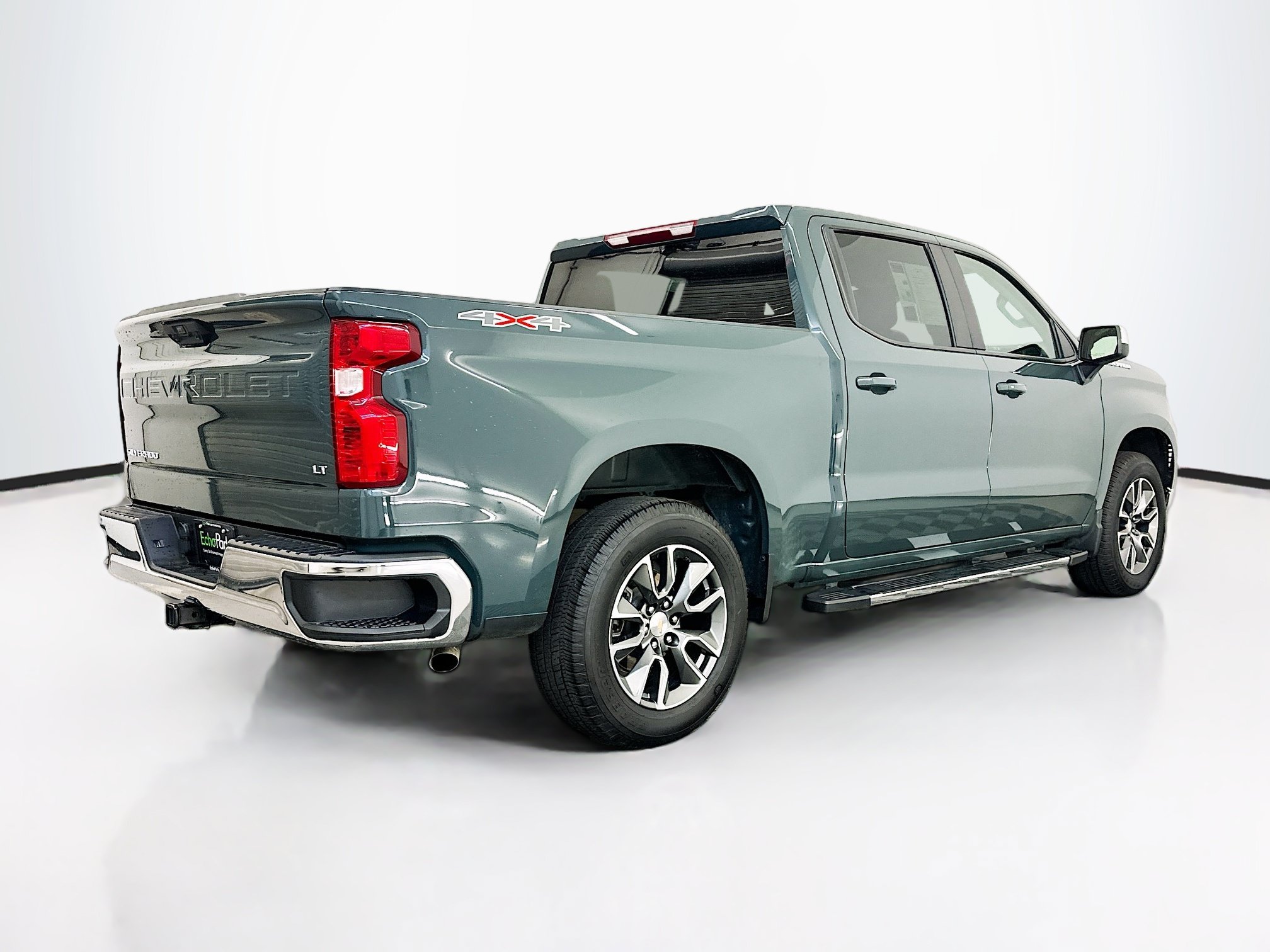 Used 2025 Chevrolet Silverado 1500 LT AWD/4WD image 9