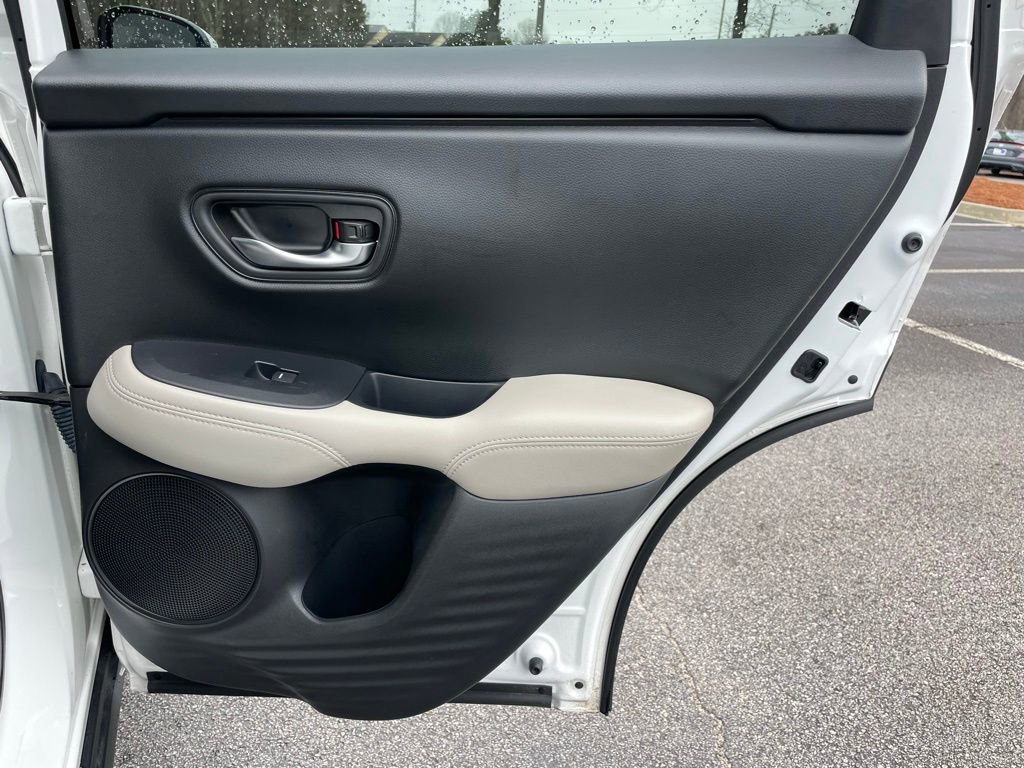 Certified 2025 Honda HR-V LX image 33