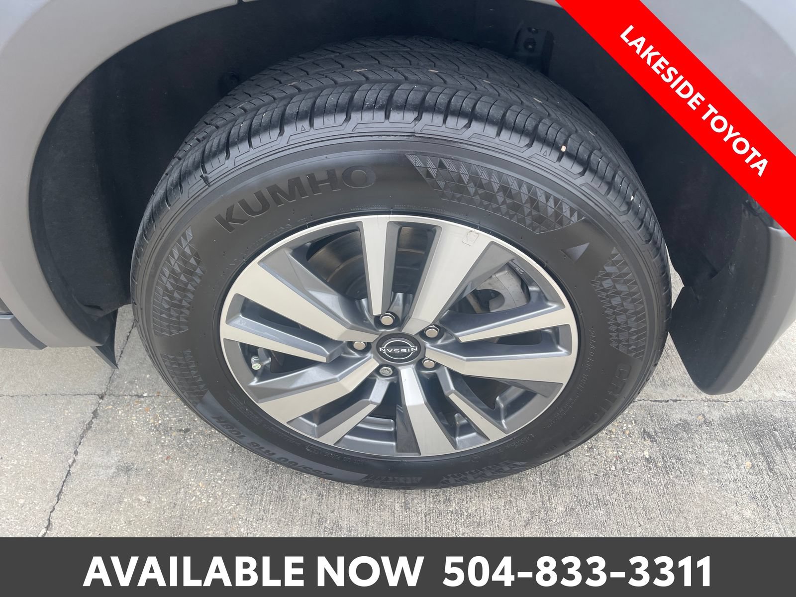 Used 2024 Nissan Pathfinder SL FWD image 12