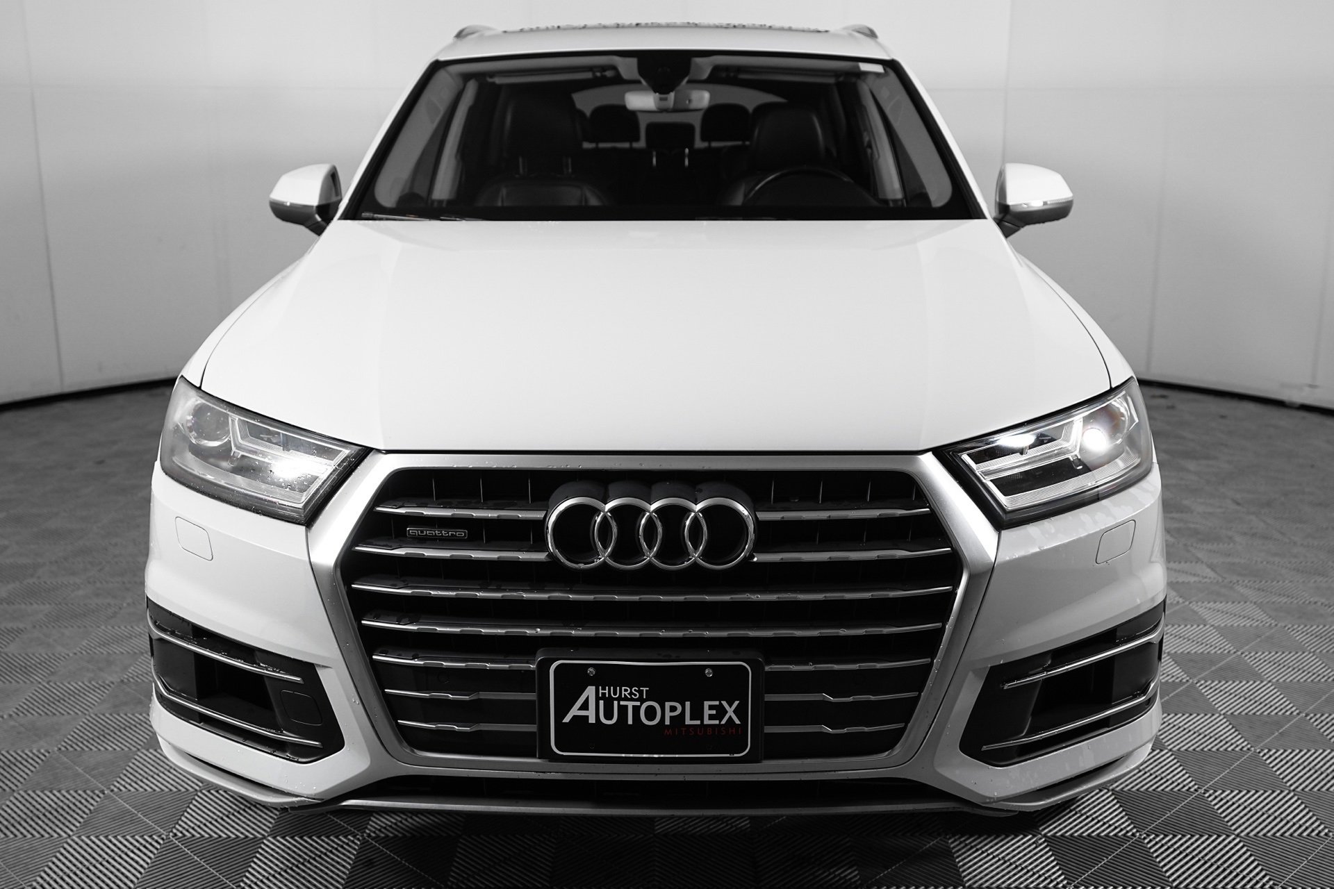 Used 2017 Audi Q7 3.0T Premium Plus w/ Premium Plus Package image 2