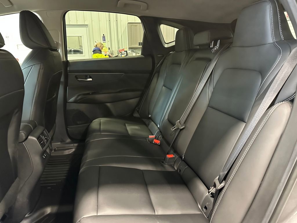 Used 2025 Nissan Murano SV w/ Cargo Package image 28