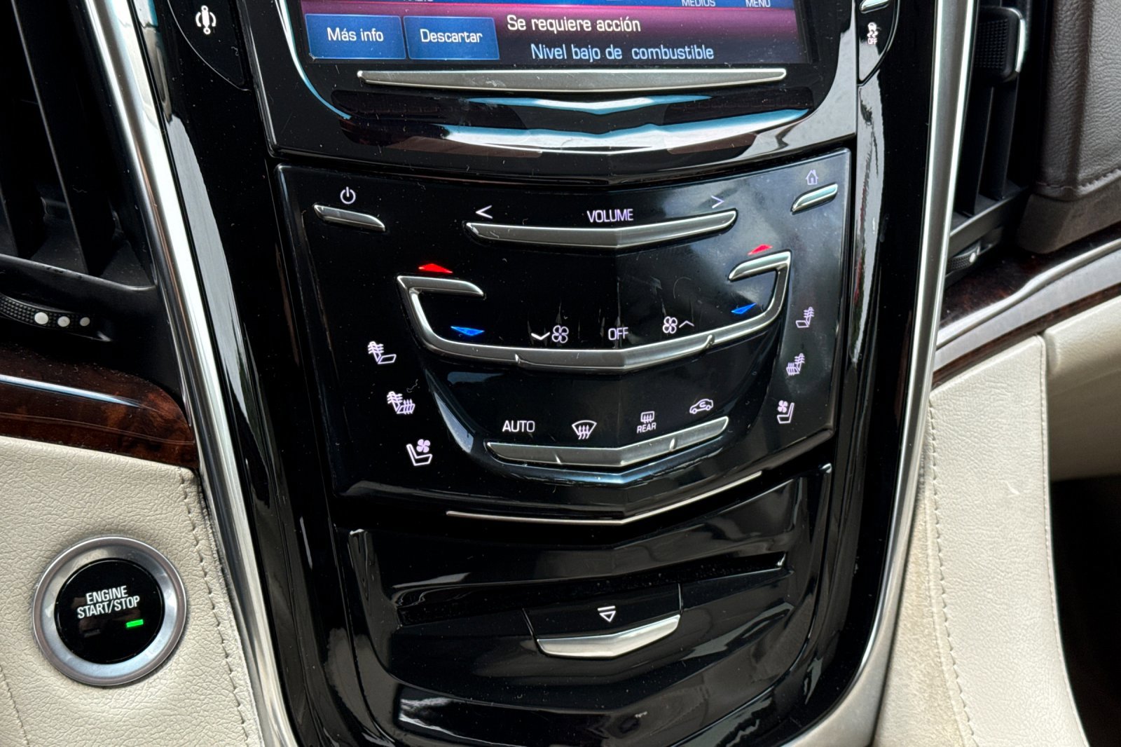 Used 2015 Cadillac Escalade Premium image 27