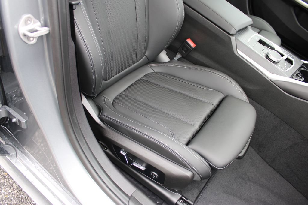 New 2025 BMW 330i xDrive Sedan w/ M Sport Package image 26