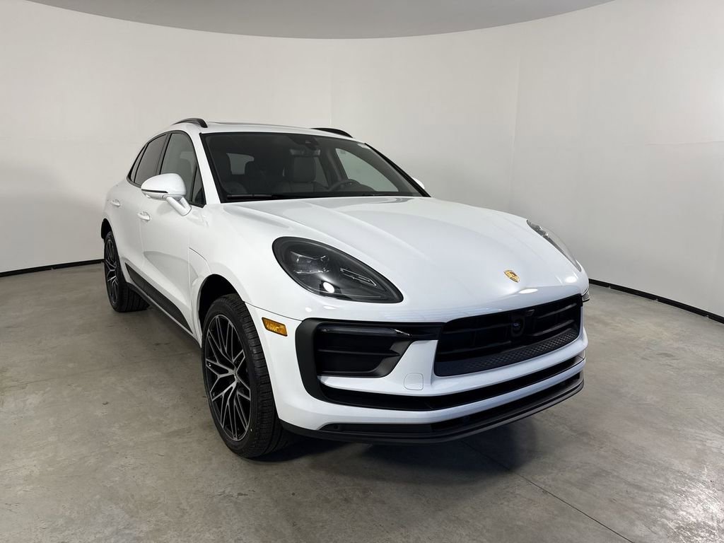 New 2026 Porsche Macan AWD/4WD image 9