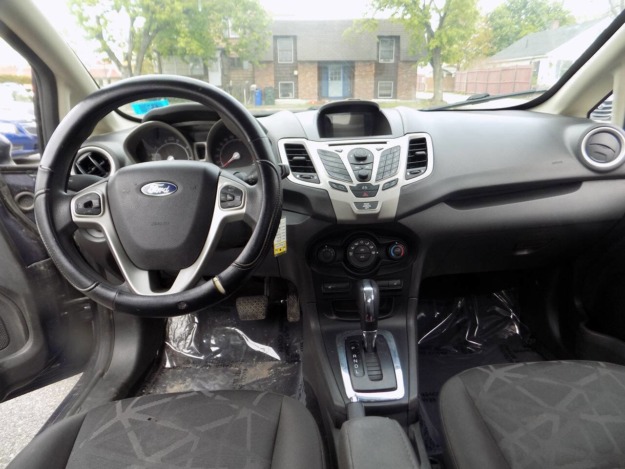 Used 2013 Ford Fiesta SE FWD image 11
