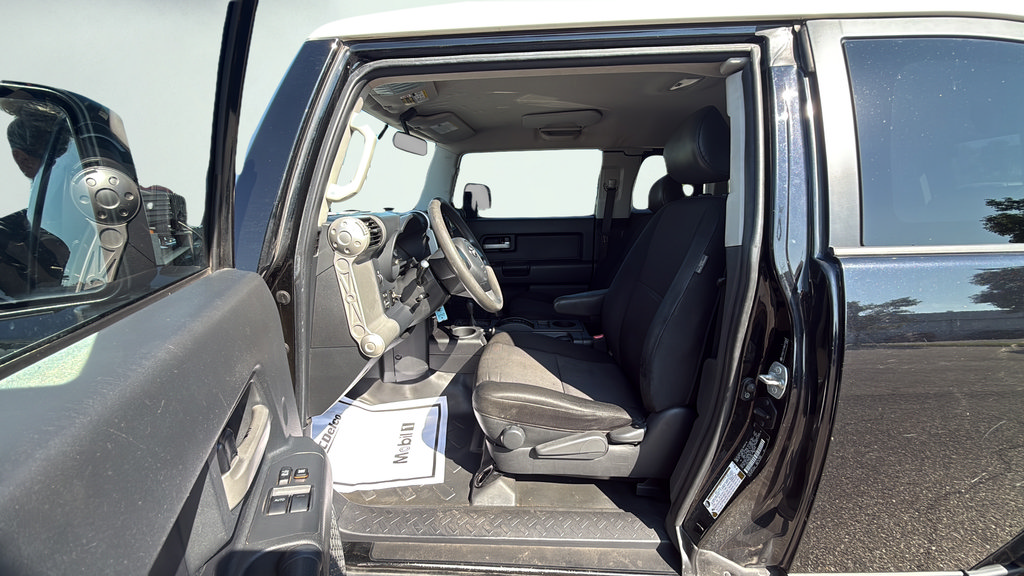Used 2008 Toyota FJ Cruiser 4WD image 21