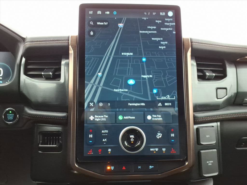 Used 2023 Ford F150 Lightning Lariat image 13