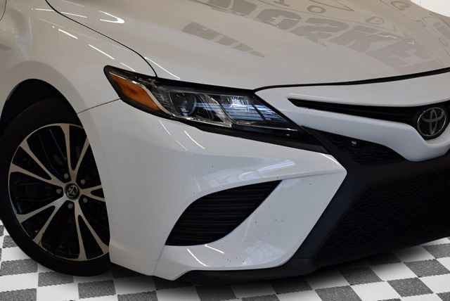 Used 2020 Toyota Camry SE w/ Carpet Mat Package FWD image 29
